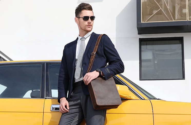 Consigli24  Le migliori borse a tracolla uomo in pelle per arricchire il  vostro guardaroba con stile ed eleganza